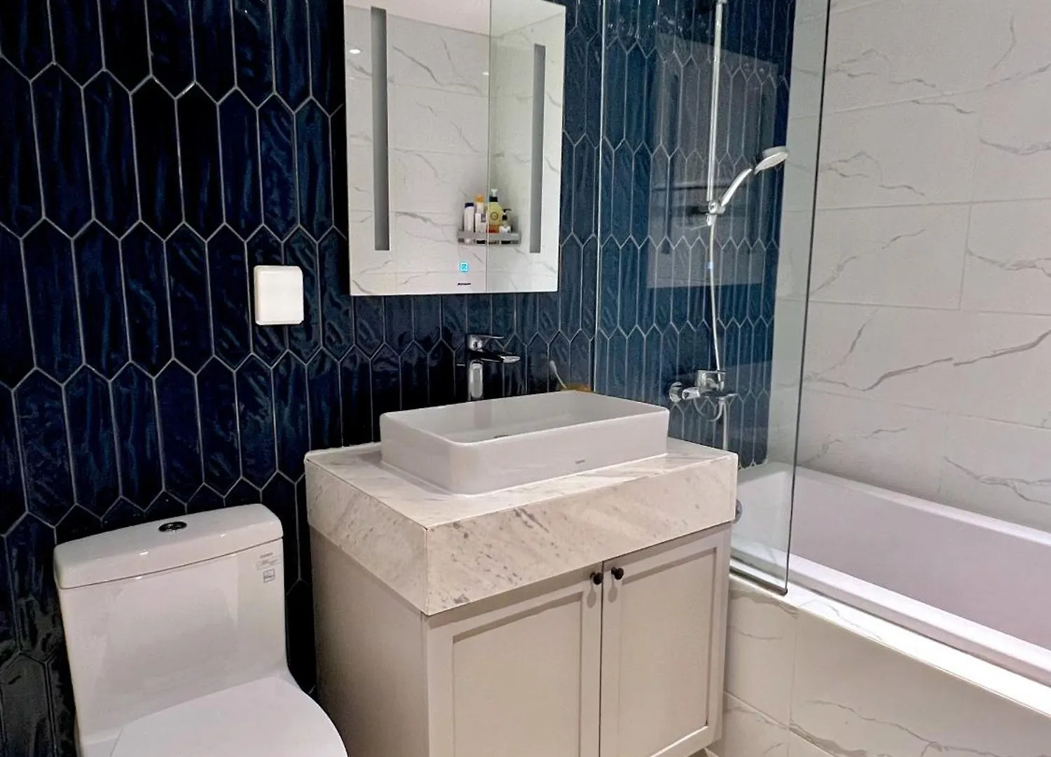 Apartment Blue Harbour - Saigon Royal Fully - Furnished Apt In Dist 4, 2 Bedrooms Ho Chi Minh City